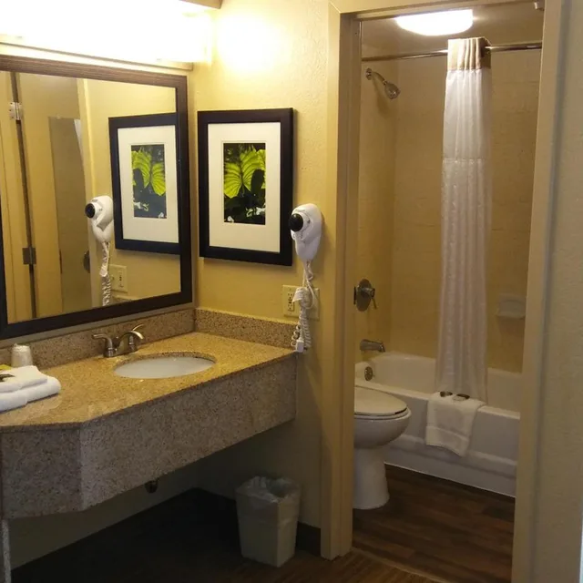 استوديو ديلوكس بسريرين مزدوجين، Hawthorn Extended Stay by Wyndham Irving Las Colinas 6/10