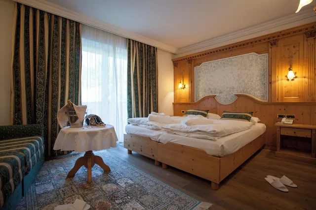 غرفة كومفورت بسرير مزدوج وسرير فردي، Hotel Chalet all Imperatore 1/4
