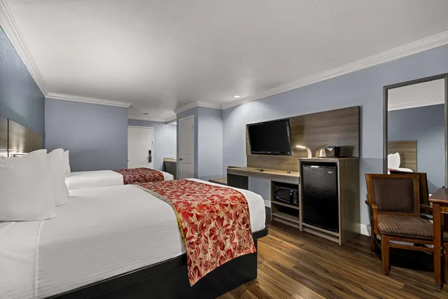 Room, 2 Double Beds, Best Western Moreno Hotel & Suites 4/5