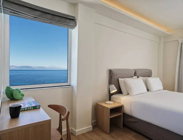 غرفة ديلوكس بسريرين منفصلين بإطلالة جزئية على البحر، Nlh Mati Seafront Neighborhood Lifestyle Hotels 1/1