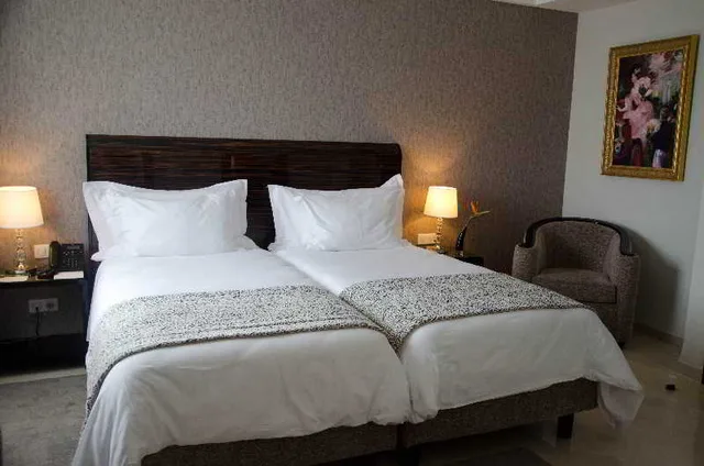 Superior Double Room, Concorde Paris 1/3