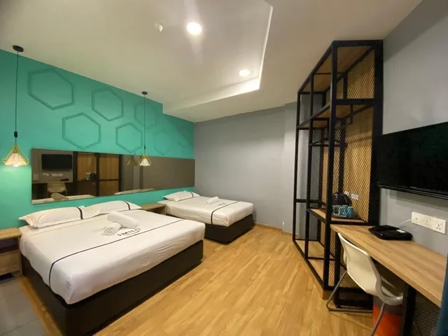 غرفة ثلاثية بسرير مزدوج وسرير فردي، Smile Hotel Selayang Point 2/2
