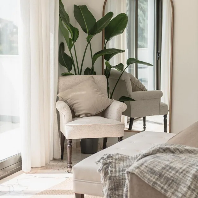 جناح جونيور، Hotel Finca Los Abetos 6/9