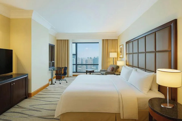 غرفة ديلوكس بسرير كينج بإطلالة على المدينة، The Westin Dhaka 3/5