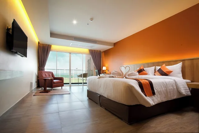 Ocean, Premium, Deluxe, King Bed، Balihai Bay Pattaya 2/4