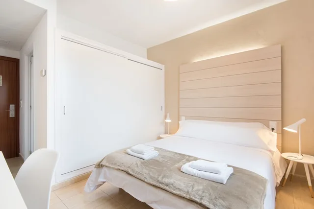 غرفة بسريرين منفصلين، Hostal Jume - Urban Rooms 5/7