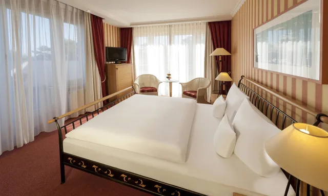 Comfort, Suite, Double Bed, Land Side, Dorint Strandhotel Binz Rugen 2/10