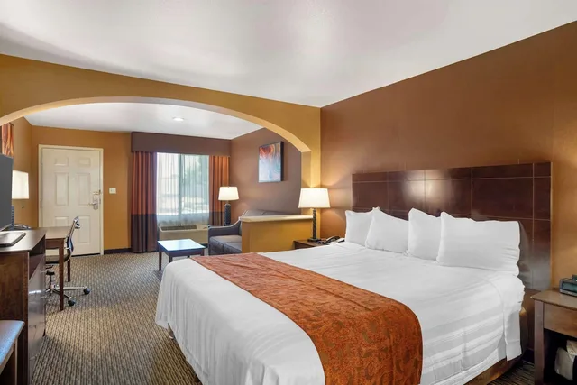 جناح بسرير كينج، Best Western Exeter Inn & Suites 1/3