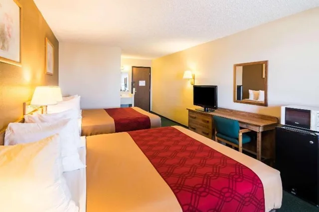 غرفة بسريرين كوين، Econo Lodge Dumas 1/7