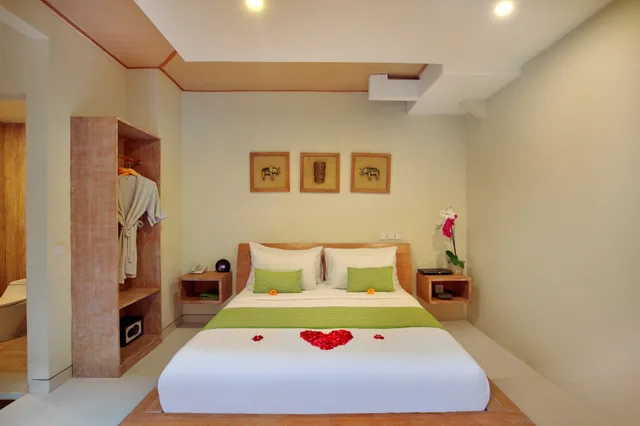 2 Bedrooms, Royal, Villa, Private Pool, Hot Tub, Ini Vie Villa by Ini Vie Hospitality 3/10