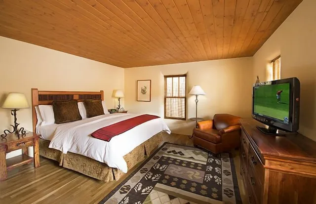 Casita, Traditional, Queen Bed، Inn On The Alameda 1/3