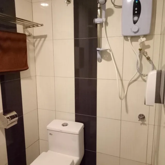 جناح ثلاثي، Hotel Sri Bernam 7/10