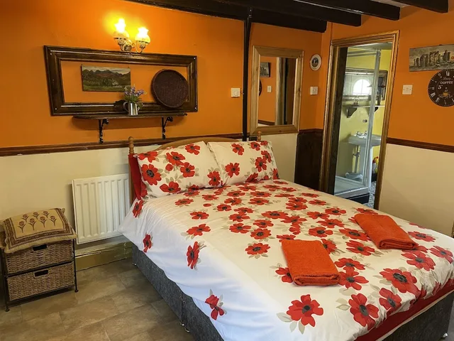 غرفة قياسية بسرير مزدوج، OYO Yarm Cottages 1/8
