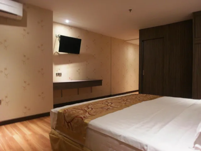 Junior Suite, Mandarin Hotel 1/10