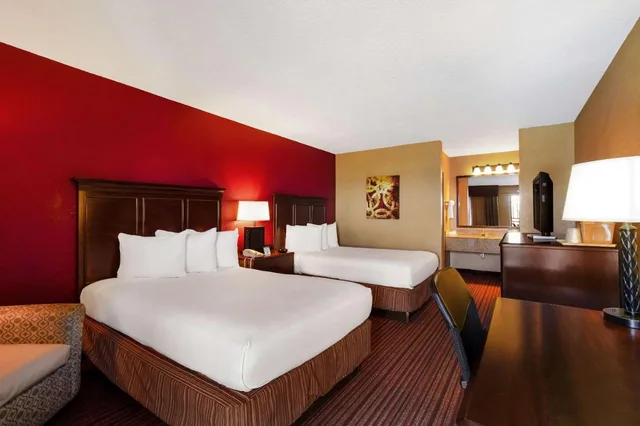 غرفة بسريرين كوين، Quality Inn & Suites West Helena 2/4