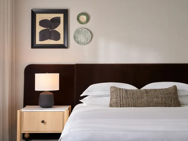 Essential, King Bed، Kimpton Mirador Pacific Grove Monterey by IHG 2/6