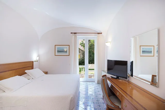 غرفة كلاسيكية بسريرين منفصلين، Hotel Continental Ischia 1/10