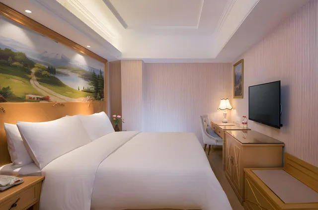 غرفة سوبيريور بسرير كوين، Vienna Hotel Shanghai International Tourist Resort Xiuyan Road Metro Station Bra 1/1