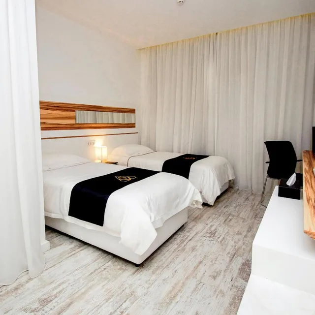 غرفة بسريرين منفصلين بشرفة، The Ciao Stelio Deluxe Hotel - Adults Only 2/3