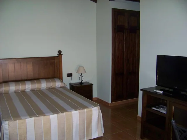جناح جونيور، Hotel Rural Romero Torres 1/3