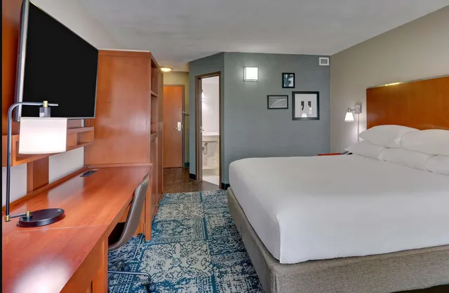 غرفة ديلوكس بسرير مزدوج لذوي الإعاقة، Wyndham Garden San Antonio Airport Northeast 1/2