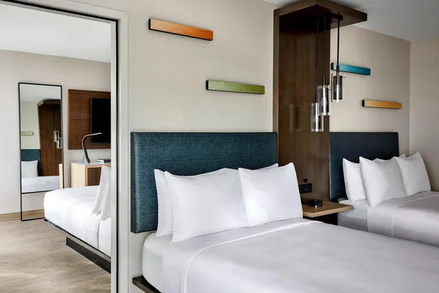 Room, 2 Double Beds, Pool View, Anaheim Marriott 3/6