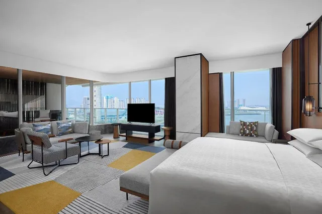 Presidential, Suite, King Bed, Balcony, Club Floor، Sheraton Zhaoqing Dinghu 1/2