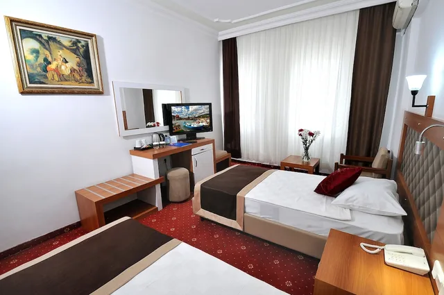 غرفة قياسية بسريرين منفصلين بغرفة نوم واحدة بإطلالة جزئية على البحر، Ramira Beach Hotel 5/7