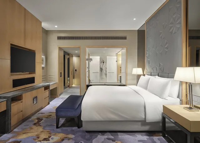 غرفة بريميوم بسرير كينج وسريرين منفصلين، Intercontinental Ningbo 12/15