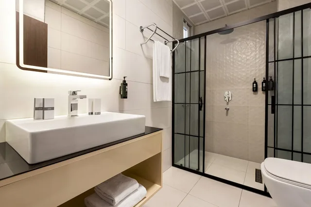 غرفة قياسية بسريرين منفصلين، Operla Airport Hotels, Trademark Collection by Wyndham 4/5