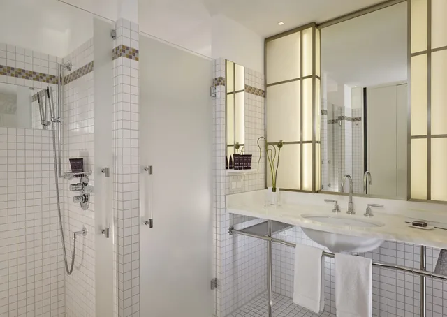 غرفة كلوب بسرير كينج، The Ritz-Carlton Wolfsburg 9/10