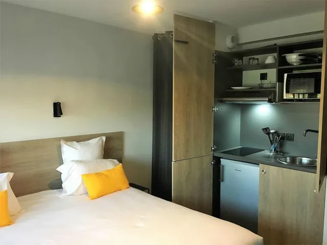 Comfort, Queen Bed, Kitchenette, Enight Appart'hotel 1/4
