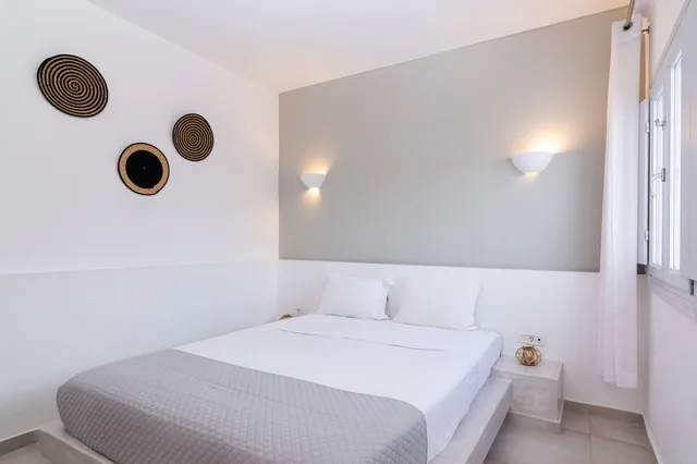 Elegant, Suite, Sea View, Indoor Jetted Tub، Sunset Faros 1/10