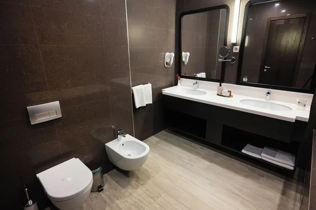 جناح جونيور بسرير كوين مع أريكة، Hotel Moskva 6/10