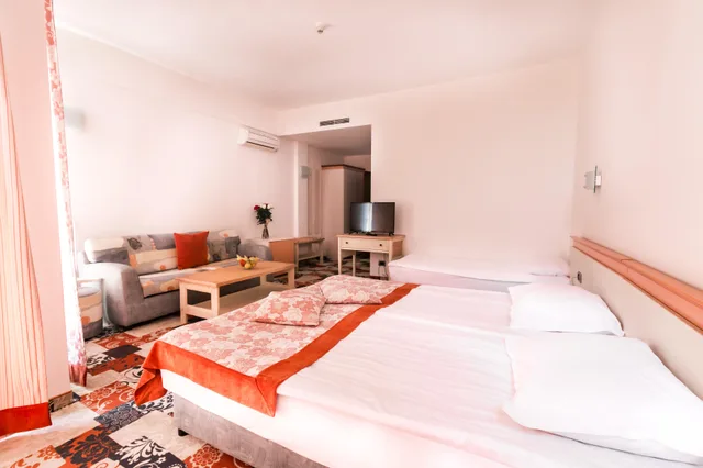 استوديو بشرفة، Koral Hotel 1/1