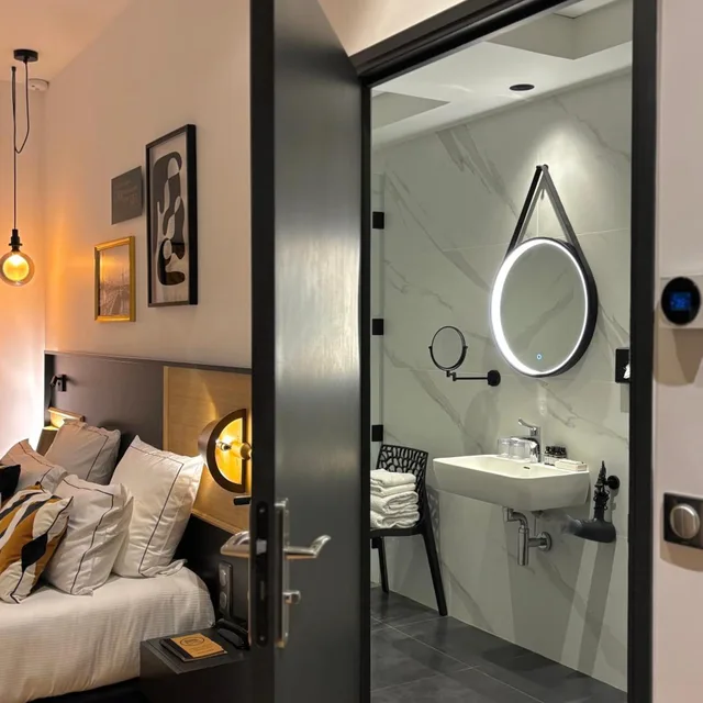 غرفة بسرير مزدوج لذوي الإعاقة، Hotel Star Champs Elysees 1/4