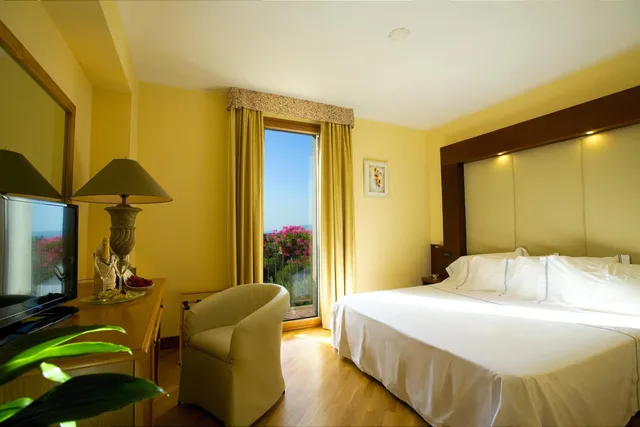 غرفة بسرير مزدوج أو سريرين منفصلين، Uliveto Principessa Park Hotel 1/4