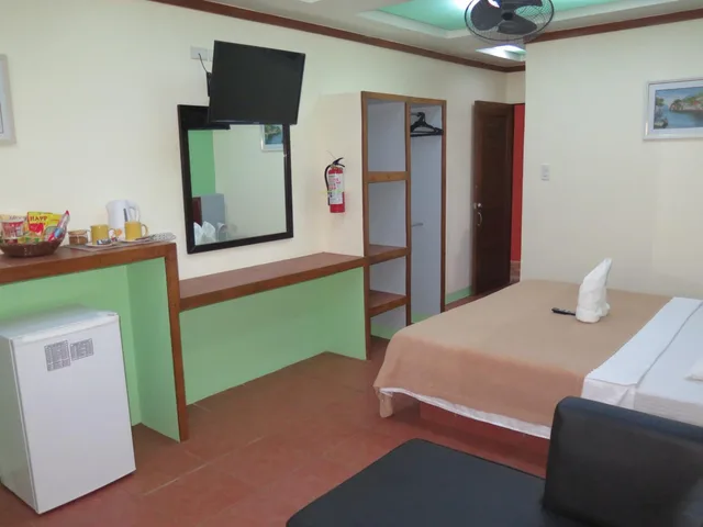 جناح بسرير كينج بإطلالة على المسبح، Badladz Beach Resort 1/4