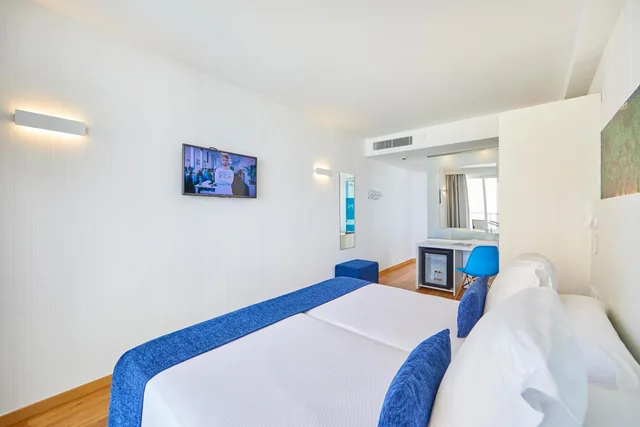 Room, Double or Twin Bed, Side Sea View، Hotel Negresco - Adults Only 2/10