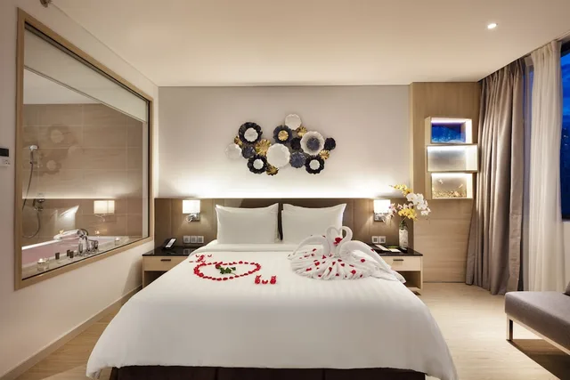 غرفة غراند ديلوكس بسرير كوين بإطلالة على البحر، DQua Hotel and Apartment 2/10
