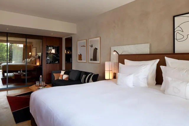غرفة تنفيذية بسرير كينج بشرفة، L Esquisse Hotel & Spa Colmar - MGallery Collection 1/10