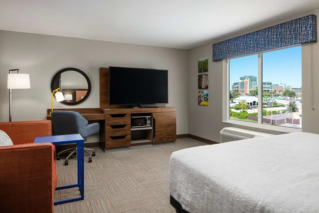 Room, King Bed, Stadium View، Hampton Inn by Hilton Green Bay Stadium 5/6