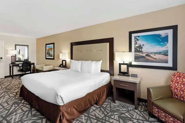 غرفة قياسية بسرير كينج، Best Western Atlantic City Hotel 2/6