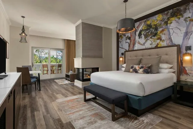 Junior Suite, Luxury, King Bed, River View, Sofa, Balcony, River Terrace Inn 1/3