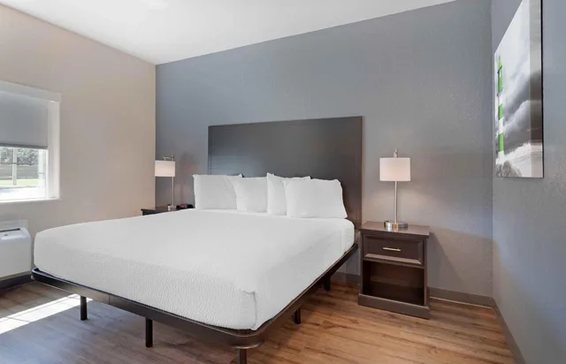غرفة قياسية بسرير كينج، Extended Stay America Suites Baytown 1/6