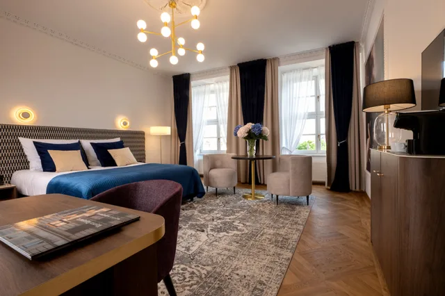 Apartment, Square View, Main Building، Palladian Hotel 5/6