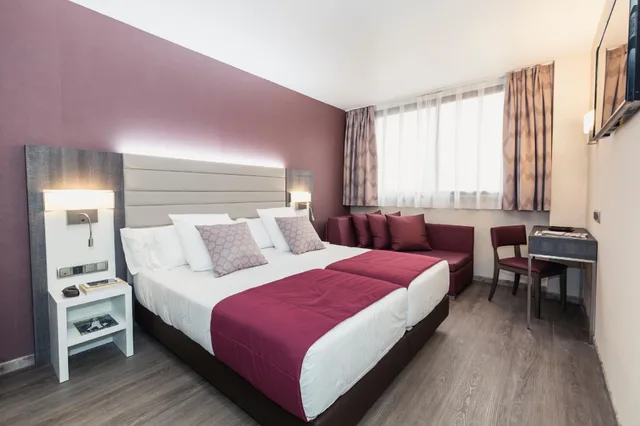 Room, Ground Floor, Hotel Ronda Lesseps 1/1