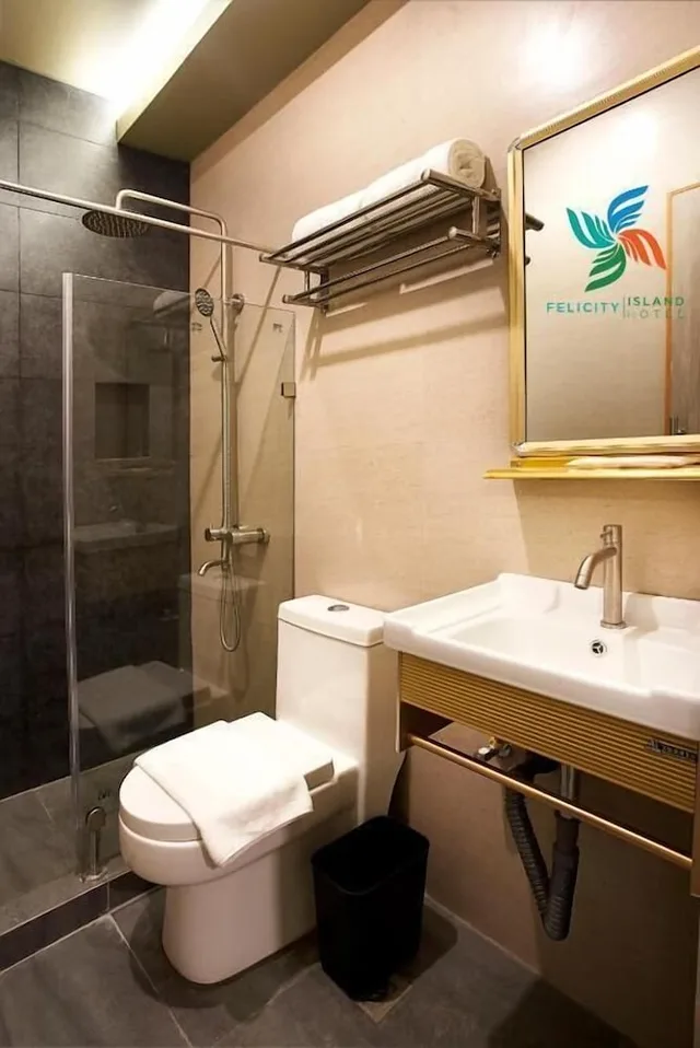 غرفة بسرير بطابقين، Felicity Island Hotel 3/3