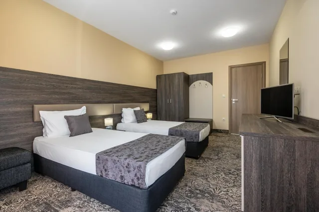 جناح جونيور بسرير فردي، Plaza Hotel Plovdiv 1/4