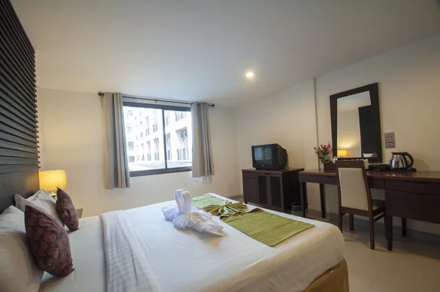 غرفة ديلوكس عائلية بسرير كينج وسرير فردي، Patong Sino House 7/10